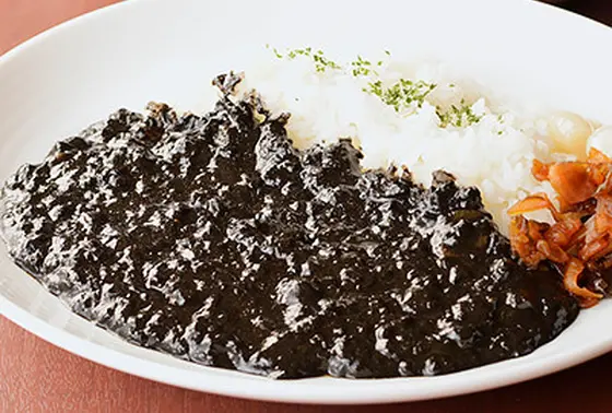 名物「黒カレー」に逢えるその日まで…