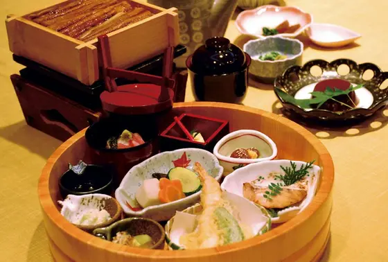 2階「酒造ダイニング 櫻宴」