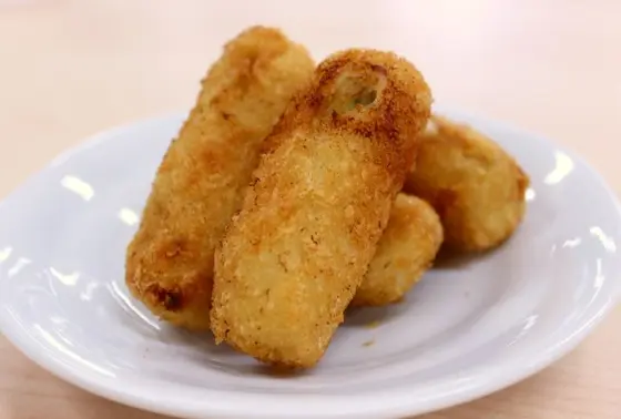 戸越銀座の餃子コロッケ