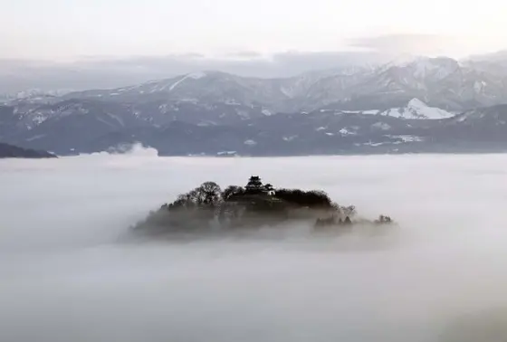 天空の城