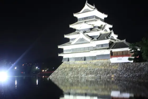 夜はライトアップ