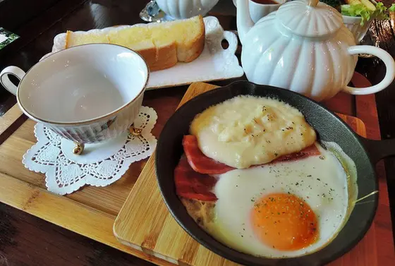 焼きたてスキレットモーニング🍳