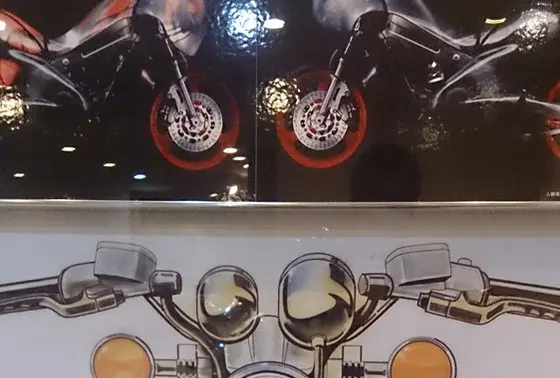 瓦館の話題が出たのでなぜか館内にバイクが謎を解いてね