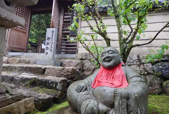 エクボが素敵な布袋さん