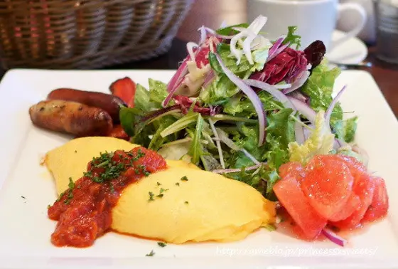 朝採れたまごのオムレツプレート