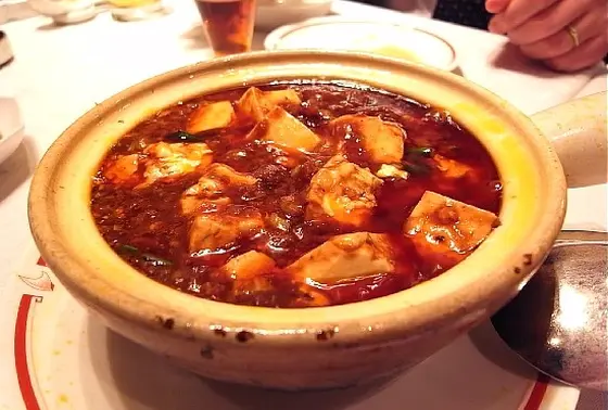 土鍋で出てくる麻婆豆腐