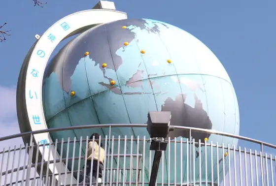 直径5mもある地球儀