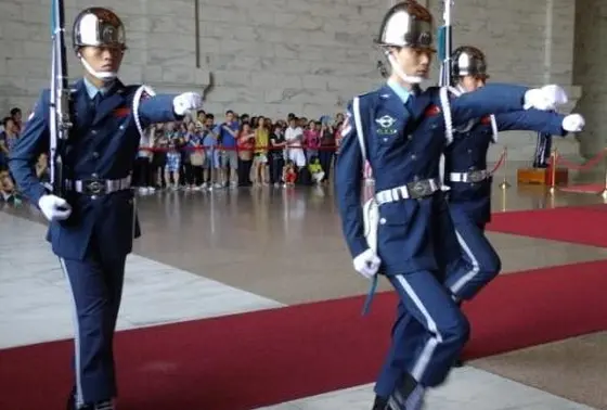 衛兵交代儀式