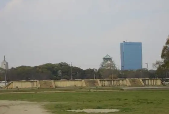 難波宮公園内