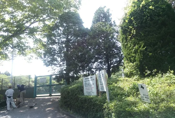 坂の終着点は休場・・・じゃなくて球場ｗ