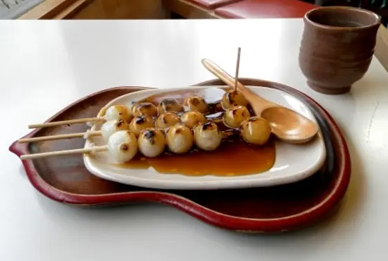 味そのものより特異な形状が表現する形而上的な意味合いこそ真の味わいなのかも知れない