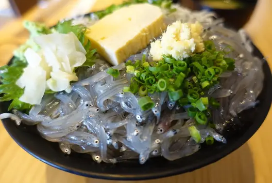 しらす丼と海鮮の店 次郎丸