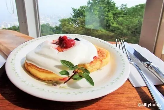 そろそろお腹が空いてきた？それじゃミントカフェへ♪