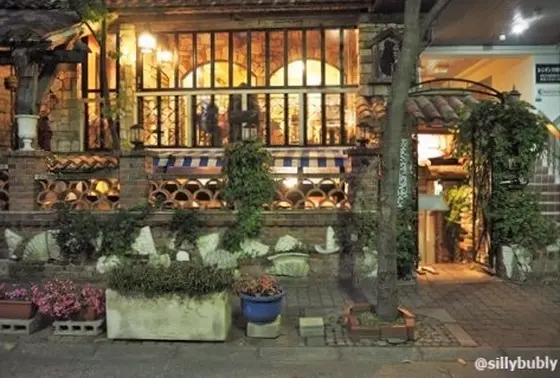 ムード満点のお店の絶品ミートパイセット