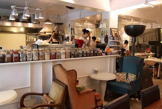 のんびりできる店内