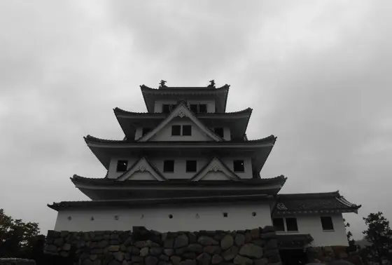 郡上八幡城を目の前に