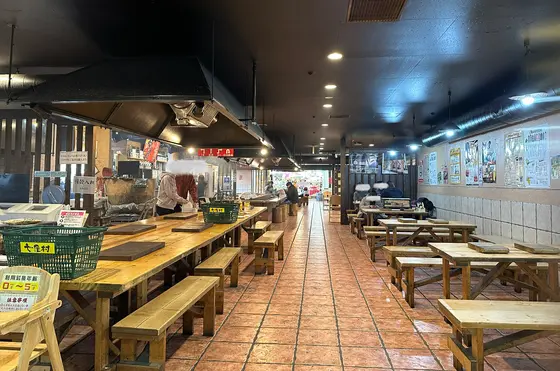 七輪村 店内