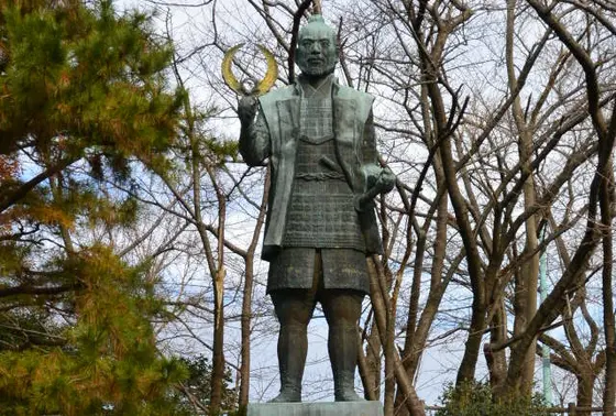 若き日の家康公像