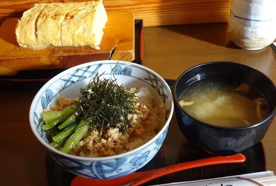 鶏そぼろごはん