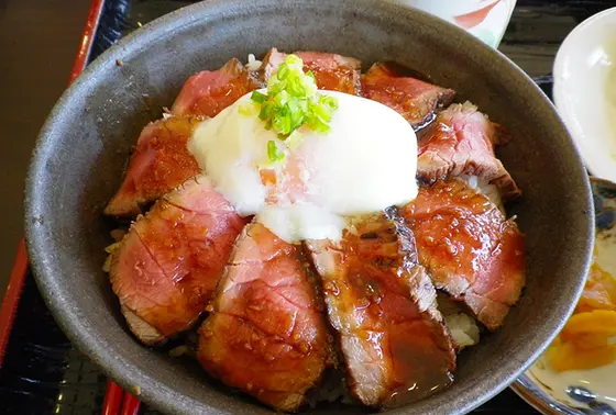 見附茶屋では「能登丼」を