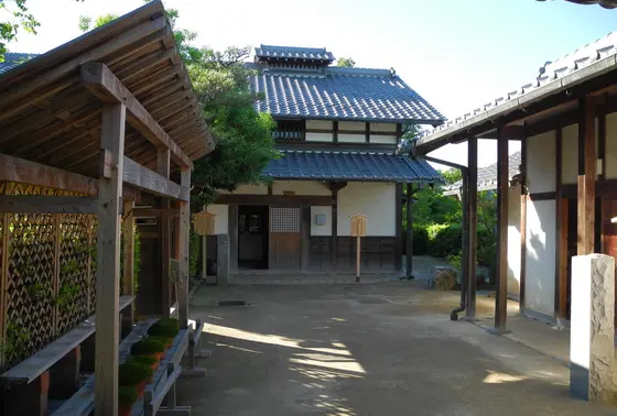 輪中の建物を再現