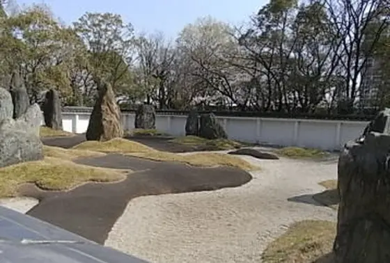 秀石庭（しゅうせきてい）