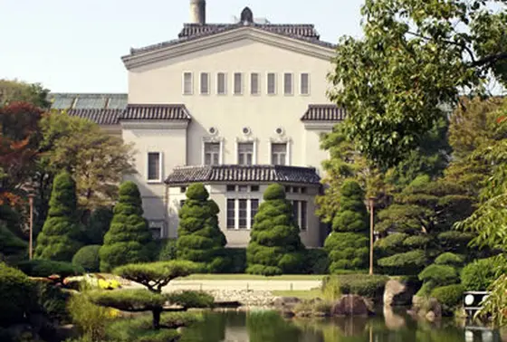 美術館の裏に日本庭園が…！