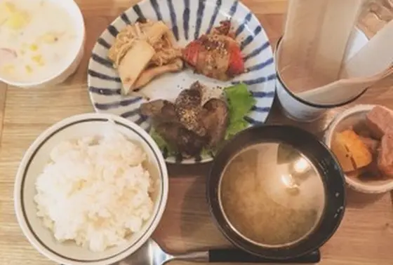 メニューは定食風