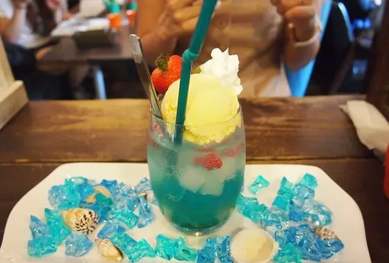 スイミーのクリームソーダ