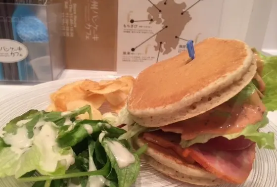 食事系の鹿児島県産厚切りベーコンのBLTバーガー