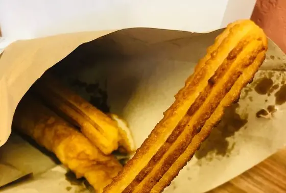 揚げたてチュロス