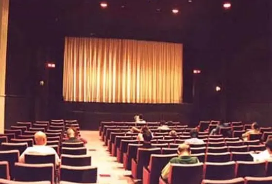 二本立てで上映