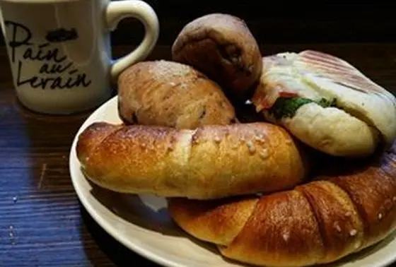 パンの食べ放題