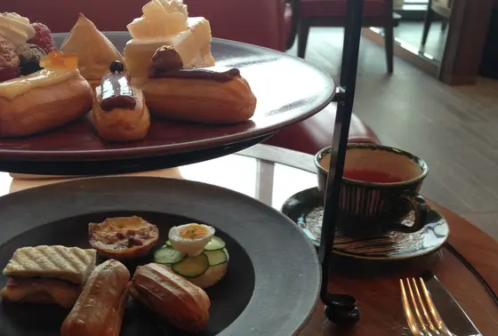 シグネチャースイーツのエクレア