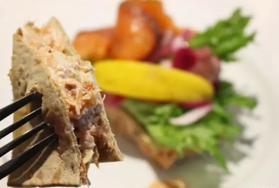 デリもカフェも