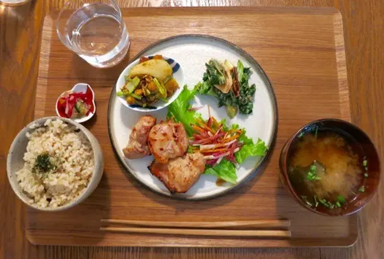 一汁三菜定食