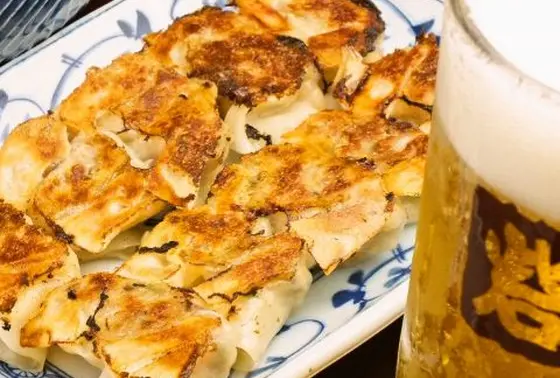 一口餃子10個　560円