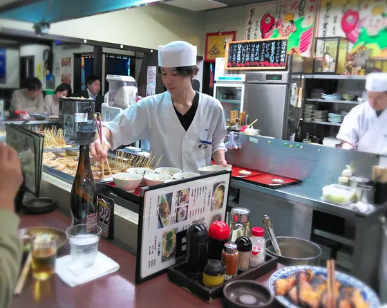 ライブ感あるカウンター席で