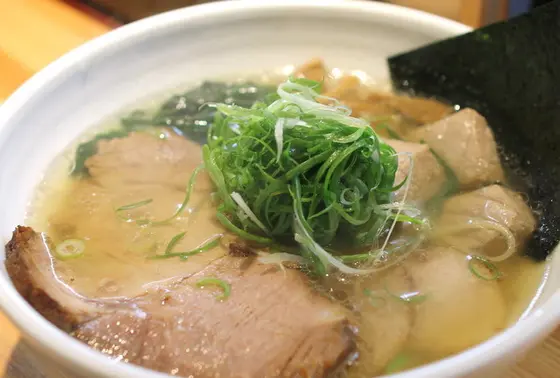 ラーメンにマグロ！？🍣