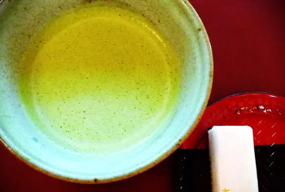 竹林を眺めながらお抹茶をいただく♪