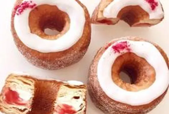 クロワッサン×ドーナツ