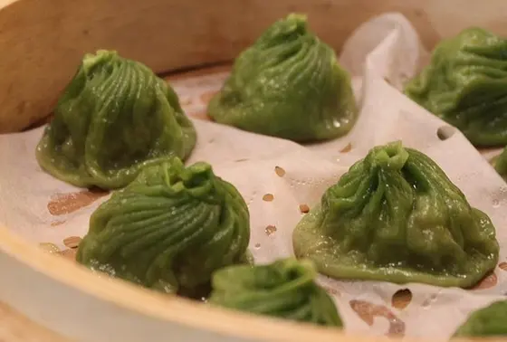 烏龍茶の小籠包