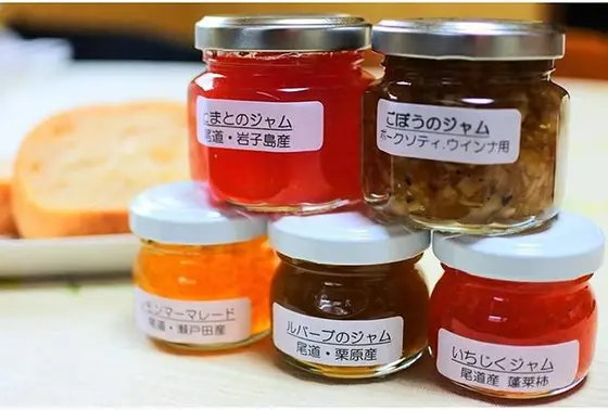 ジャムいろいろ。
