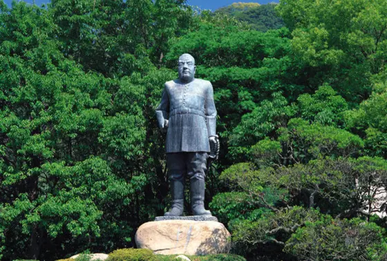 城山にある銅像