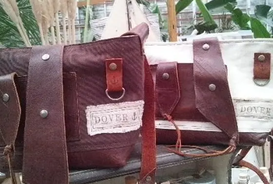 ハンドメイド雑貨や革製品