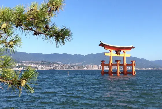宮島から見る大鳥居