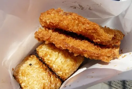 いろんな種類のお惣菜。