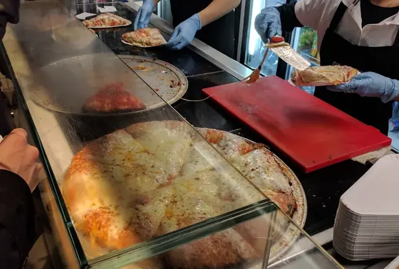 チーズたっぷりもちもちピッツァ