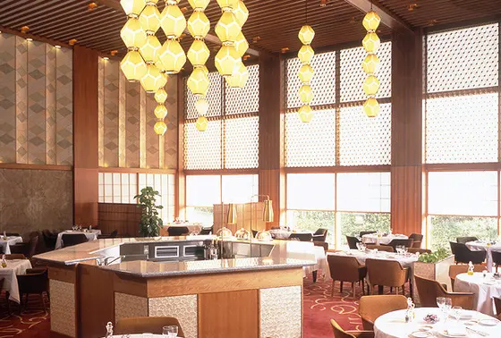 2015年9月にクローズ