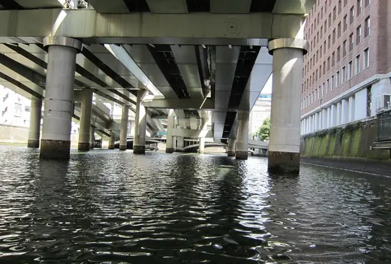 日本橋の船着き場より